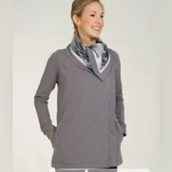 lululemon athletica Jackets & Blazers - Lululemon savasana wrap size 6 blurred grey tinted canvas